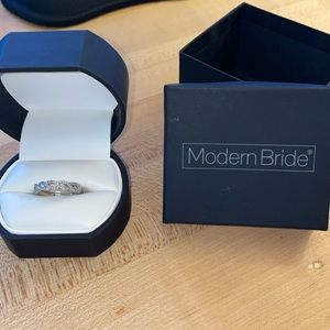 Diamond wedding band